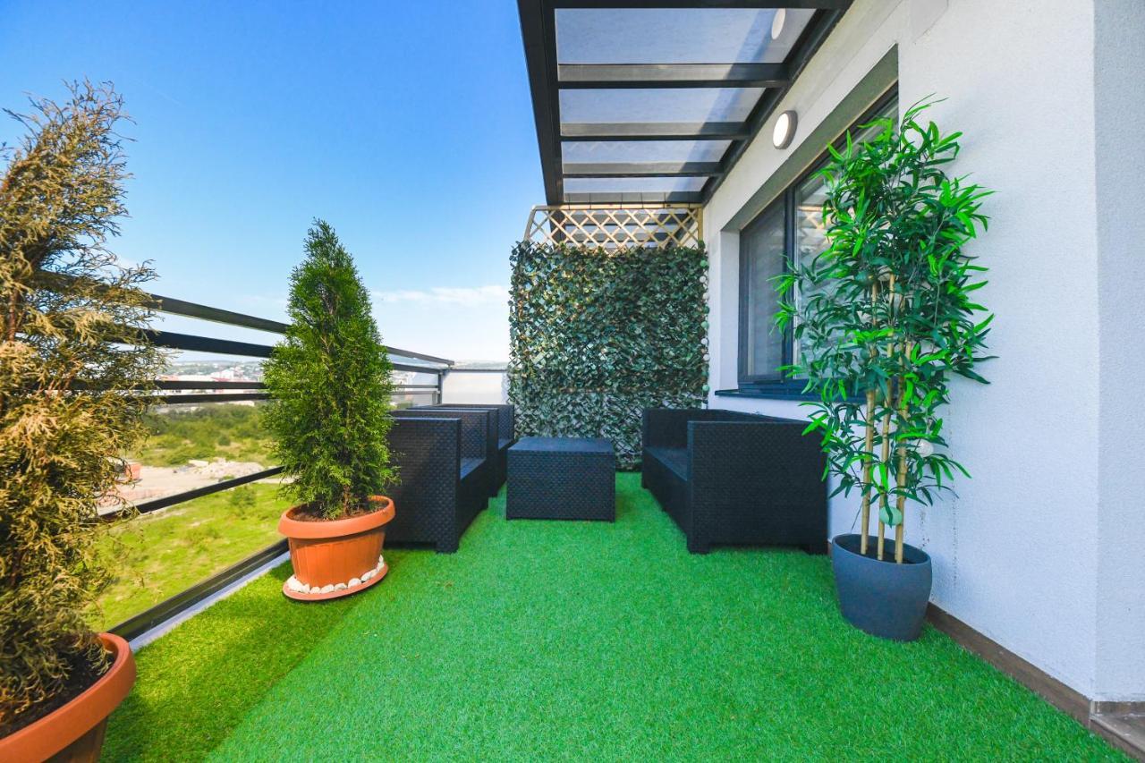 Panoramic Apartment With Terrace Cluj Napoca Bagian luar foto